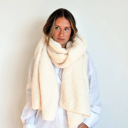 Grote teddy sjaal – blauw / ecru / mosterdgeel